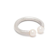 (A) Unfinishing Line Double Pearls sterling silver open ring  (UL19S)