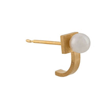 HSU square curve sterling silver single pearl gold earring  (UL19)