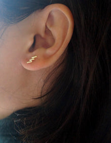 HSU 18-Karat Yellow Gold Triple Line Earrings (FW)