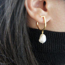 HSU Gold hoop sterling silver earring Freshwater Pearl (DC19)