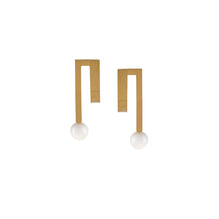 HSU  curve dropping gold sterling silver pearl earring  (UL19)
