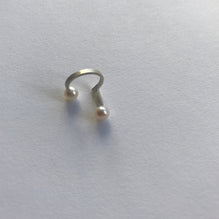 Structure Curve Gold plated sterling silver Pearl Ear Cuff (DC10)